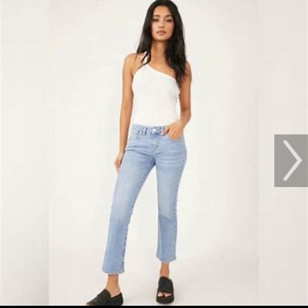 NWT We The Free x Free People Liv Crop Flare Jeans Etna Blue 31